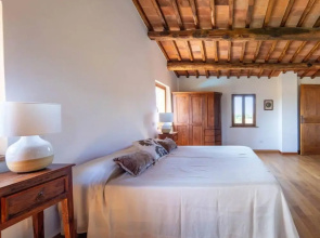 Beautiful 5-bed Villa in Cortona, Private Pool