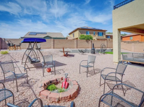Pet-friendly Surprise Home w/ Yard & Grill Area