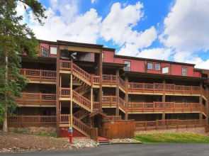 Tyra Summit A2F - 2 Br Condo