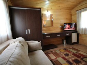 Canada Hotel & Bungalows