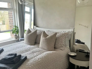 Cosy Chichester Apartment