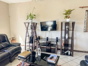 Palmgrove Lodge