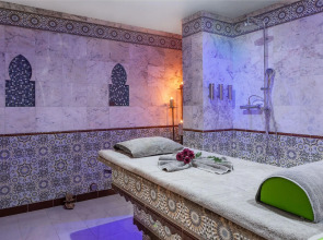 Отель DoubleTree by Hilton Dubai Al Jadaf