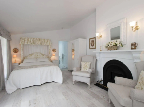 White Dove Cottage Bed and Breakfast