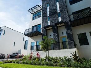 Modern 3 Bed Smarthome in Heart of Tampa