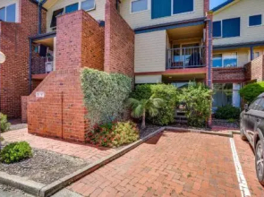 Franklin Beachfront Apartments