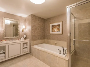 Курорт Paris Las Vegas Resort & Casino