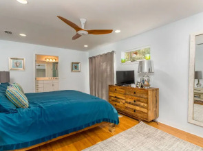 1157 College by Hodnett Cooper