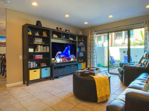 Tron - 3 Br Condo