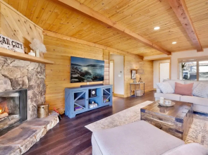 2132-meadow View Cabin 3 Bedroom Home by Redawning