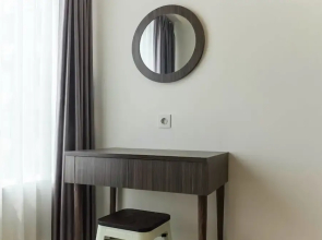 Chic And Cozy 2Br Grand Kamala Lagoon Apartment