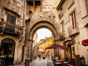 Apartment in Lucca Near Historic City Walls