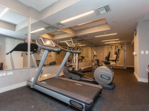 Hotel Breakwater South Beach