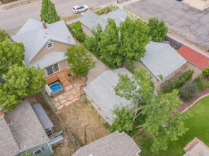 3BR Hot-tub & Dog-friendly Old Colorado City!!