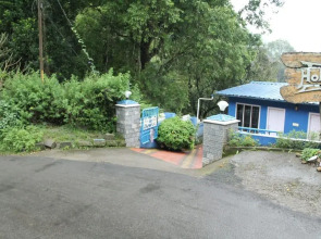 Holly Hock Resort
