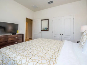 Solterra Resort 4719 - Five Bedroom Townhome