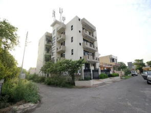 OYO 9069 Hotel WP 13