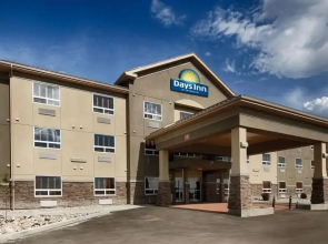 Days Inn by Wyndham Redwater