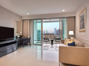 Dusit Suites Hotel Ratchadamri, Bangkok