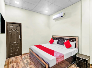 OYO Flagship 81985 Hotel Yogi
