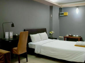 Centric Place Hotel