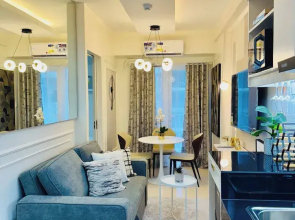 Stylish Condo Room in Iloilo City With Shared Pool