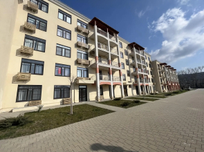 Holiday House Apartments on Mirnaya Street