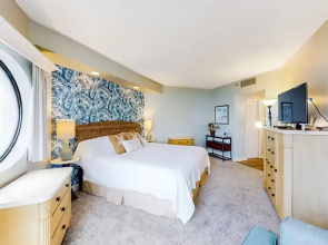 Surfside Resort #404