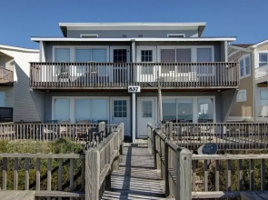 Westside- 3 Bedroom Home by RedAwning