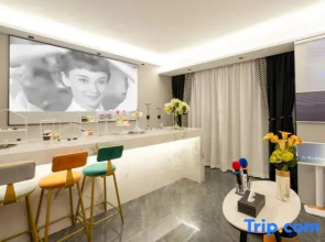 Kaka Karaoke Homestay (Nanning Blue Whale World)