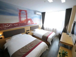 Thank Inn Hotel Jiangxi Ganzhou Huichang County Tongluowan Square