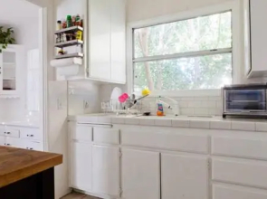 1920's Spanish beach bungalow