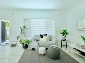 Beautifully renovated quiet unit in Cronulla