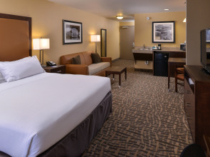 Holiday Inn Express & Suites Page - Lake Powell Area by IHG
