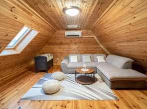 Chalet Markoci With Hot Tub