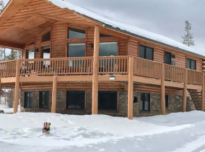 Midnight Moose River Front - 3 Br Cabin
