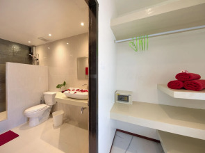 Crystal Bay Yacht Club