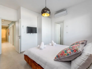 luxury garden apartment heated pool