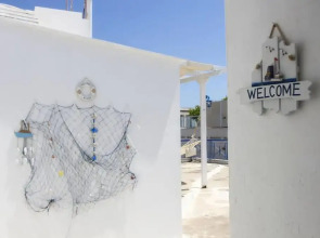 Penthouse & Apartments by the Sea near Airport