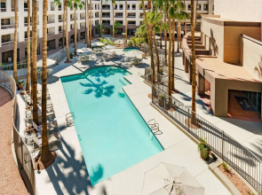 Hilton Phoenix Airport