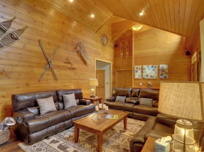 Enchanting Glacier Park Getaway by Flathead Lake!