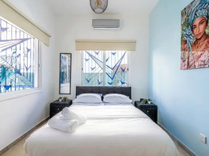 Nala - 2 Bedroom Apt & Patio in Larnaca