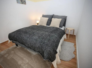 FULL HOUSE Studios - Little Mill Apartment - NTFLX + WiFi