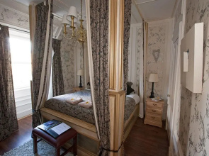 The Victoria House Bed & Breakfast
