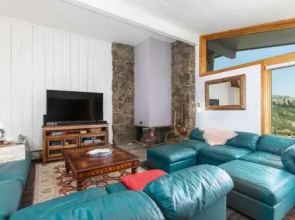 Shadowbrook 302