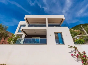 Exclusive Seafront Apartments Apartment 1