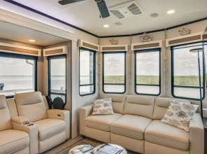 Pools, Boat Ramp & More: Cottage in Virginia Beach