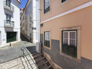 Breathe, Feel and Live Alfama I | Gonzalos Guest