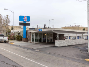 Motel 6 Butte, MT - Historic City Center