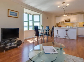 32 St Brides Bay View Apts